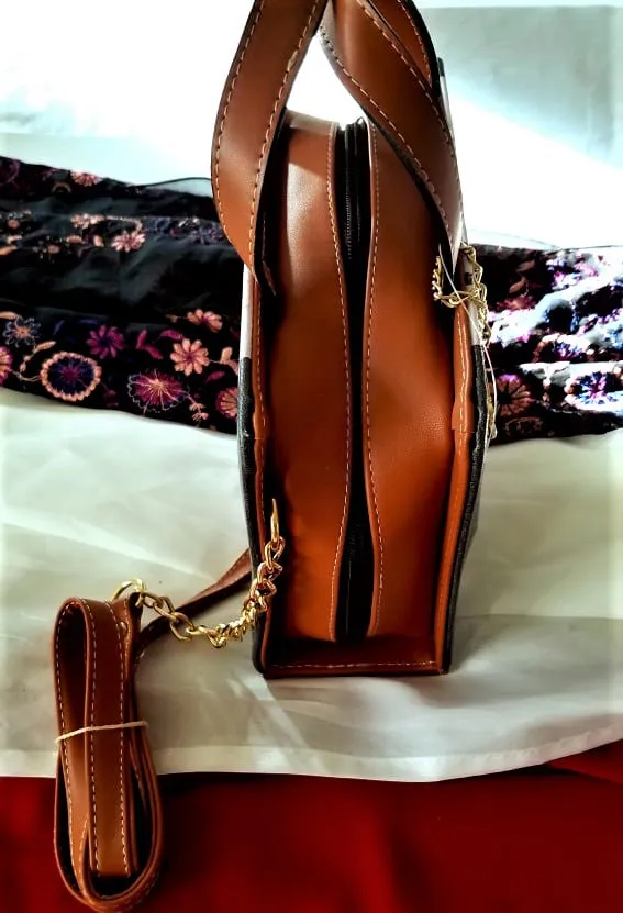 Nice Fashionable Mari Dubai- Crossbody Handbag