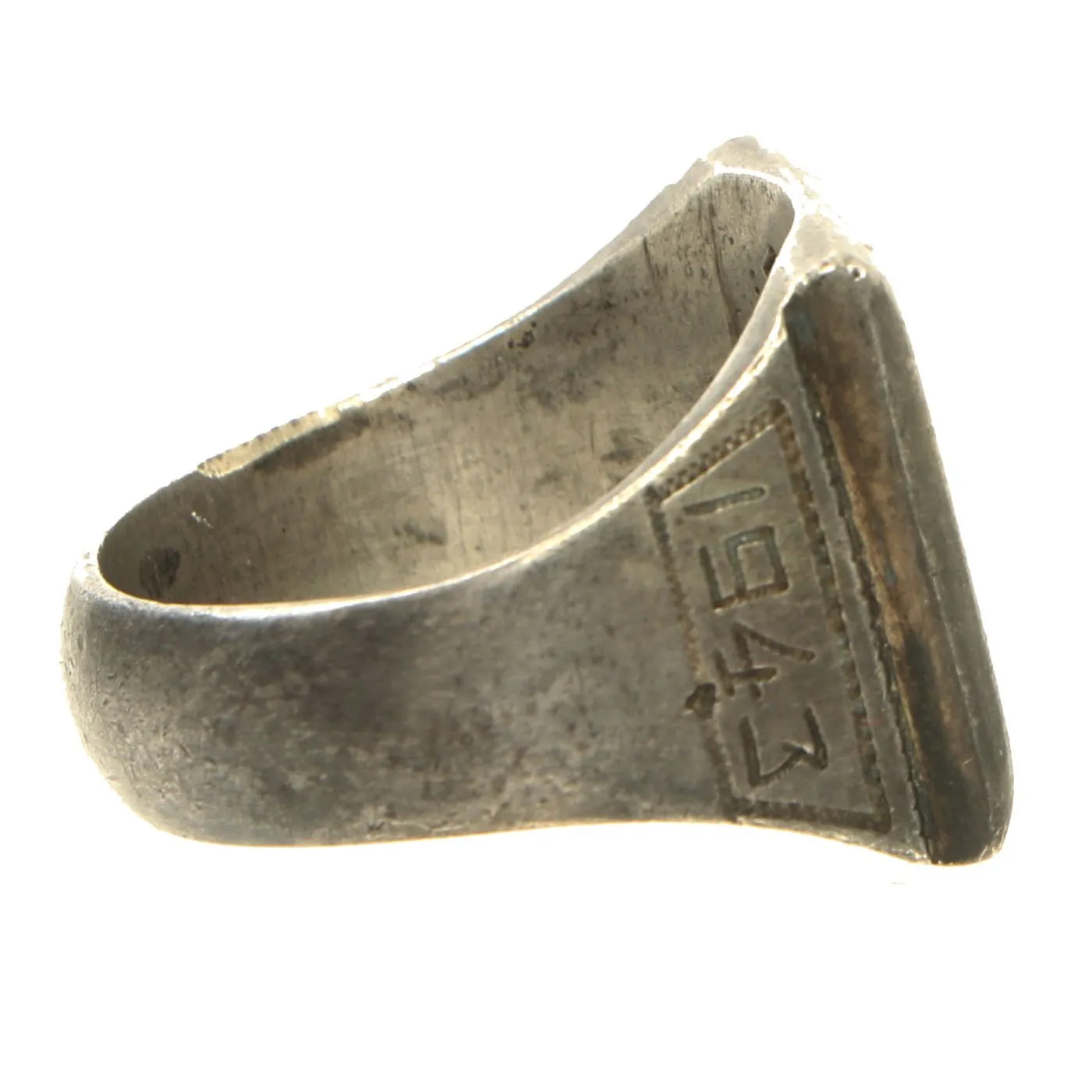 Original U.S. WWII Souvenir Ring Set - NSM Peru 1943, Philippines 1945 & Lightning Bolt Insignia